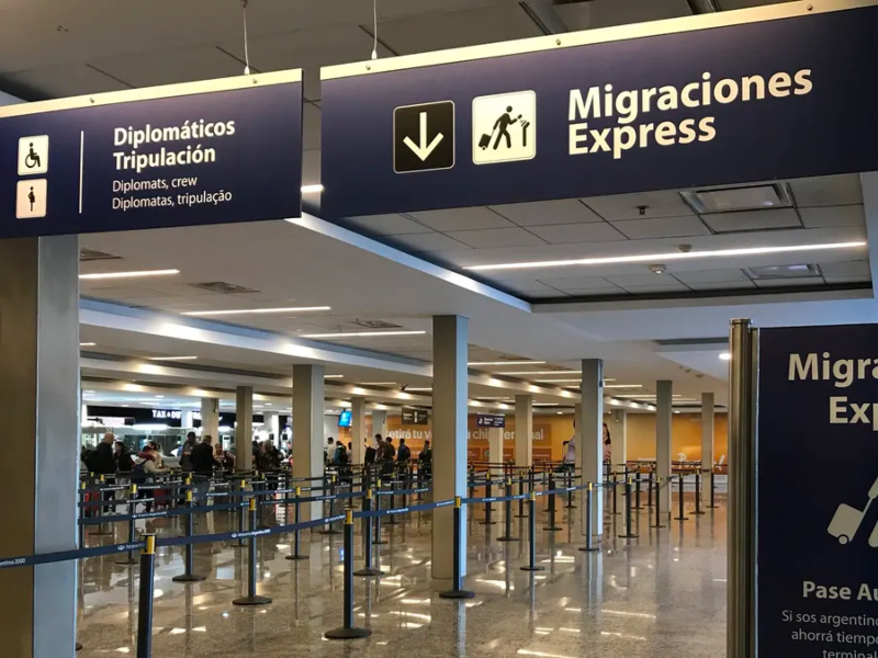 Extranjeros podrán acceder a la ciudadanía argentina sin residencia si hacen inversiones relevantes Extranjeros podrán acceder a la ciudadanía argentina sin residencia si hacen inversiones relevantes