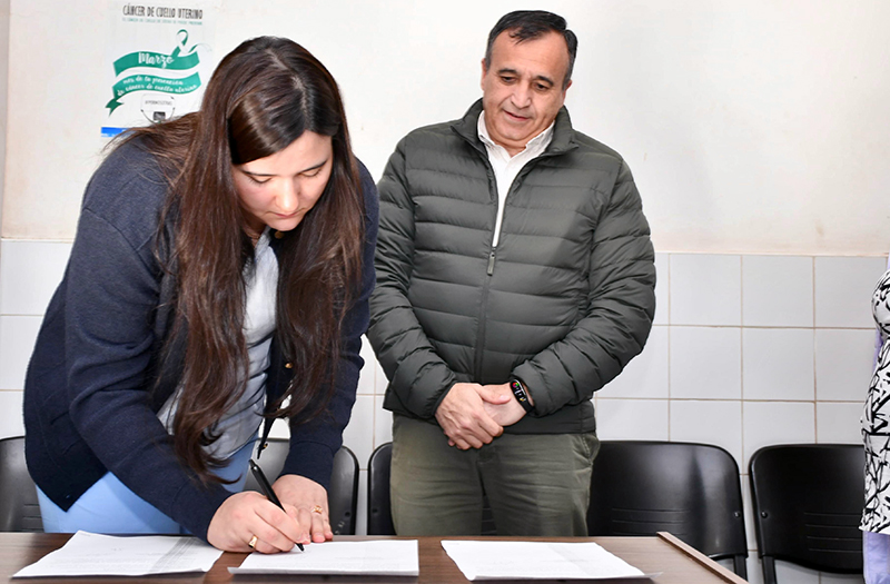 Campo Largo: Daniela Fernández Blaho asumió como directora del Hospital “Enrique Sagarduy” Campo Largo: Daniela Fernández Blaho asumió como directora del Hospital “Enrique Sagarduy”