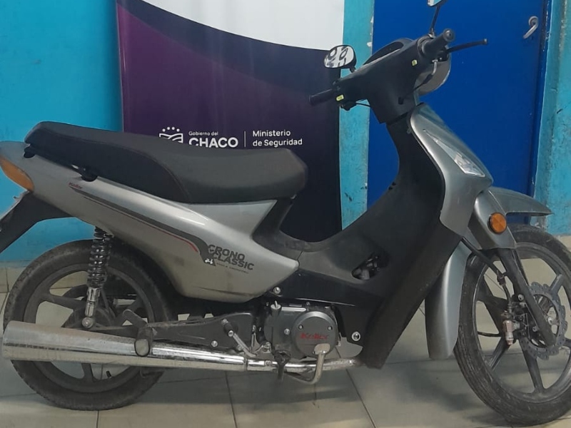 Detienen a un sujeto involucrado en un caso de robo y recuperan una moto Detienen a un sujeto involucrado en un caso de robo y recuperan una moto