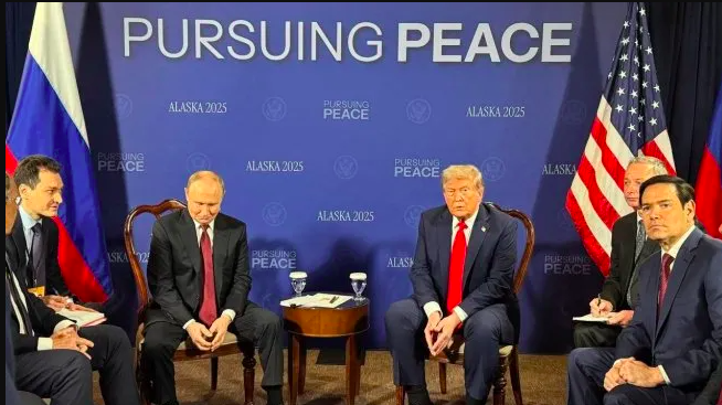 Donald Trump recibió a Vladimir Putin en Alaska con Ucrania en el centro de la agenda Donald Trump recibió a Vladimir Putin en Alaska con Ucrania en el centro de la agenda