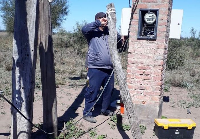 Río Muerto: SAMEEP y APA reemplazaron bomba de una perforación y restablecieron el servicio Río Muerto: SAMEEP y APA reemplazaron bomba de una perforación y restablecieron el servicio