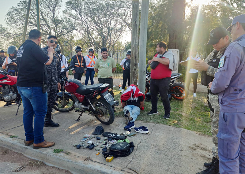 Cae con droga un integrante del clan Sosa junto a seis cómplices en Sáenz Peña Cae con droga un integrante del clan Sosa junto a seis cómplices en Sáenz Peña