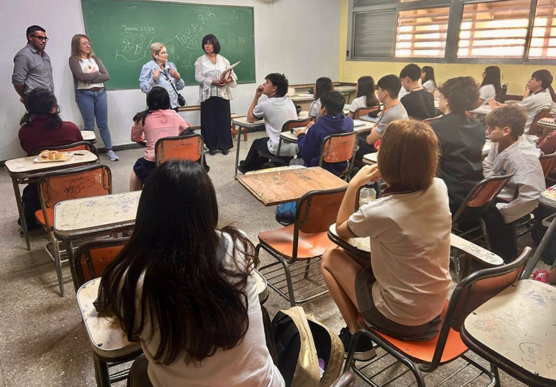 Educación realizó una evaluación en matemáticas a unos 50 mil estudiantes de Primaria y Secundaria Educación realizó una evaluación en matemáticas a unos 50 mil estudiantes de Primaria y Secundaria