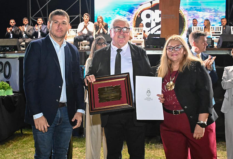 El Poder Legislativo acompañó el 85° aniversario de Hermoso Campo y la 32ª Fiesta Provincial del Sorgo El Poder Legislativo acompañó el 85° aniversario de Hermoso Campo y la 32ª Fiesta Provincial del Sorgo