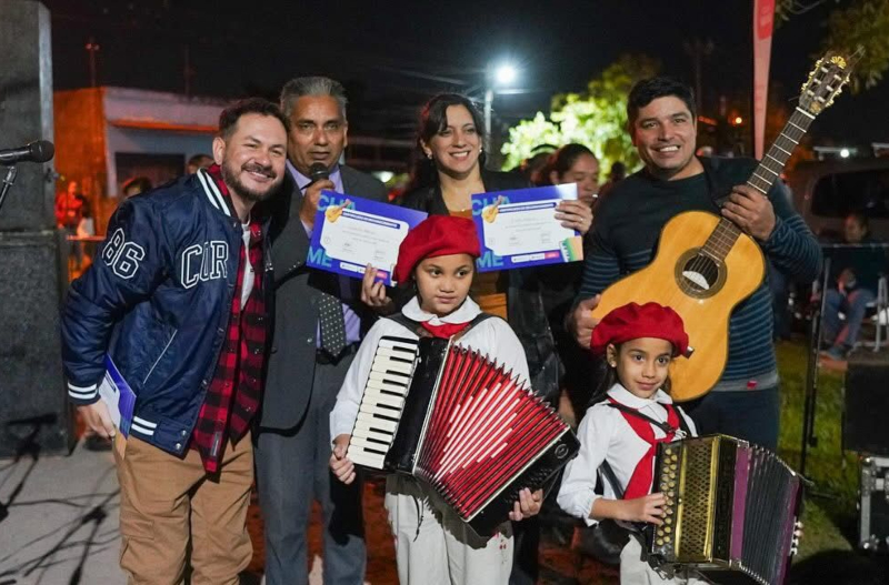 Barranqueras celebró con gran éxito el homenaje “Barriada Chamamecera” Barranqueras celebró con gran éxito el homenaje “Barriada Chamamecera”