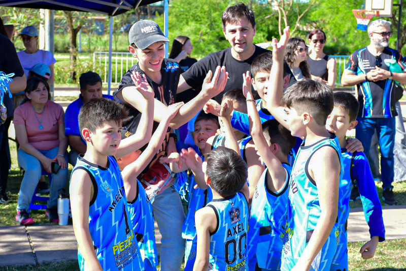 Exitoso primer Encuentro Municipal de Mini Básquet en Sáenz Peña Exitoso primer Encuentro Municipal de Mini Básquet en Sáenz Peña