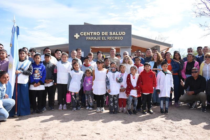 El gobernador Zdero inauguró tres nuevos Centros de Salud en El Impenetrable El gobernador Zdero inauguró tres nuevos Centros de Salud en El Impenetrable