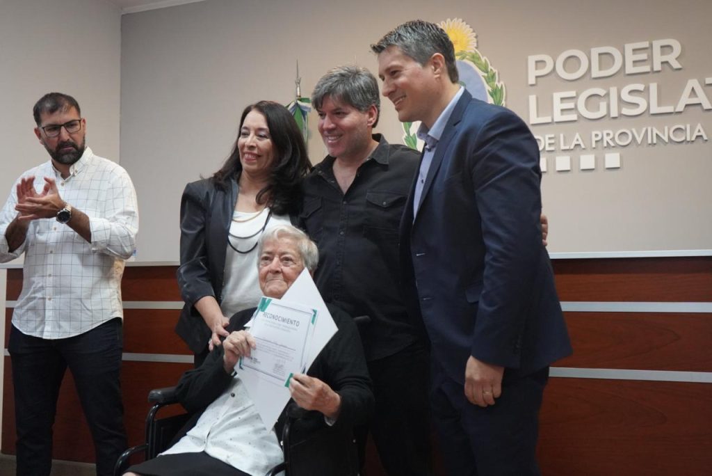 Reconocimiento legislativo a docentes chaqueños: homenaje a una vocación que transforma comunidades