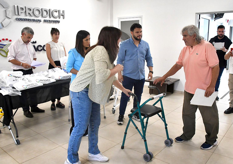 El IPRODICH entregó ayudas técnicas a personas con discapacidad del Gran Resistencia El IPRODICH entregó ayudas técnicas a personas con discapacidad del Gran Resistencia