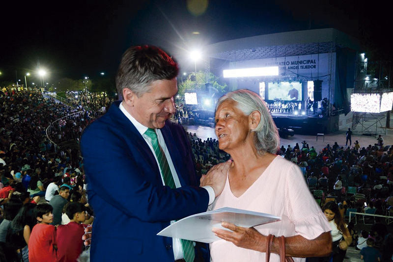 Charata y sus 111 años: “Este Gobierno la seguirá acompañando para que continúe brillando”, afirmó Zdero Charata y sus 111 años: “Este Gobierno la seguirá acompañando para que continúe brillando”, afirmó Zdero