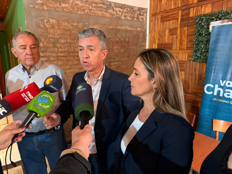 Cierre de campaña de Vamos Chaco: “Trabajaremos en el marco de Provincias Unidas para buscar políticas diferenciales” Cierre de campaña de Vamos Chaco: “Trabajaremos en el marco de Provincias Unidas para buscar políticas diferenciales”