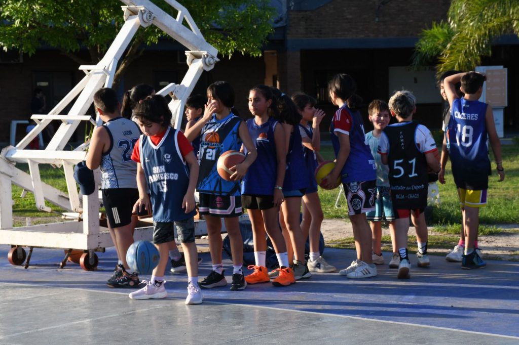 El Instituto del Deporte invita a sumarse a las clases gratuitas de básquet en el Jaime Zapata El Instituto del Deporte invita a sumarse a las clases gratuitas de básquet en el Jaime Zapata