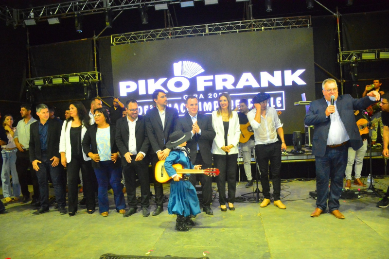 Multitudinario festival por los 89 años de Juan José Castelli Multitudinario festival por los 89 años de Juan José Castelli