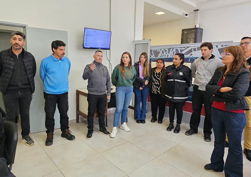 Ayala habilitó el Nuevo Centro de Monitoreo para fortalecer la Red de Videovigilancia portuaria Ayala habilitó el Nuevo Centro de Monitoreo para fortalecer la Red de Videovigilancia portuaria