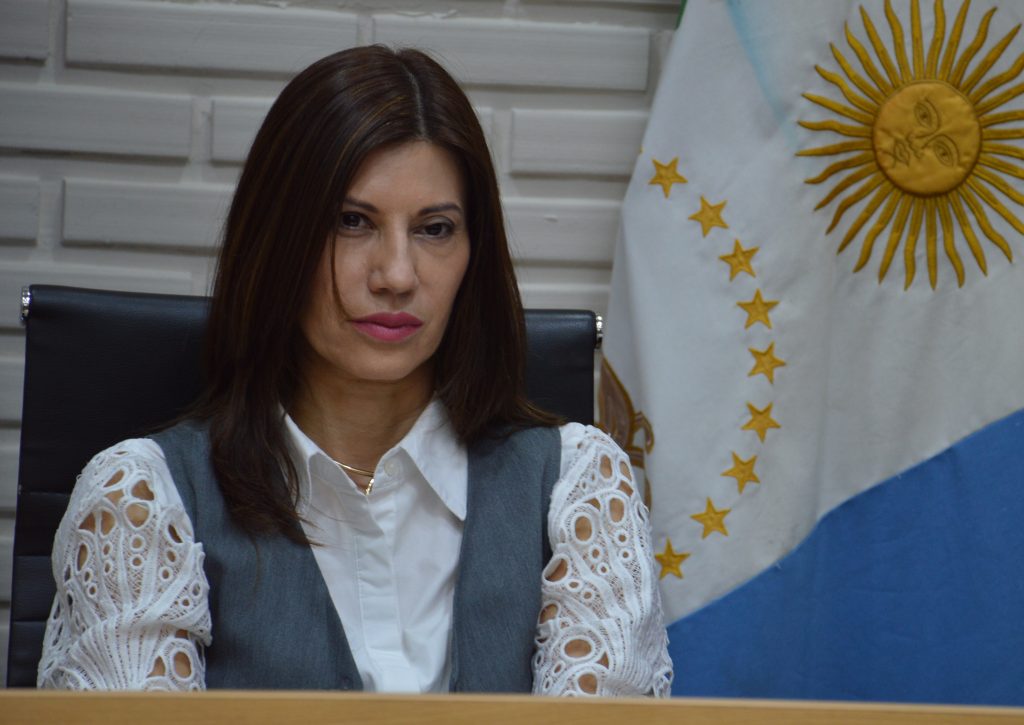 “No deben hacer búsquedas en Internet ni hablar con familiares”: las advertencias de la jueza al jurado en el segundo día de deliberación