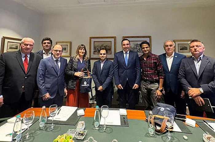 En Nueva Delhi, Valdés expuso el potencial maderero de Corrientes En Nueva Delhi, Valdés expuso el potencial maderero de Corrientes