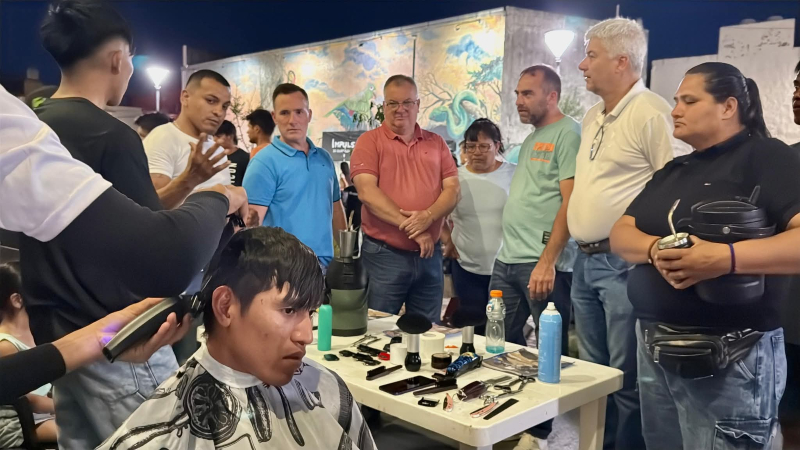 Impulsa Capacitaciones cerró el año con una gran muestra y entrega de certificados en Castelli Impulsa Capacitaciones cerró el año con una gran muestra y entrega de certificados en Castelli