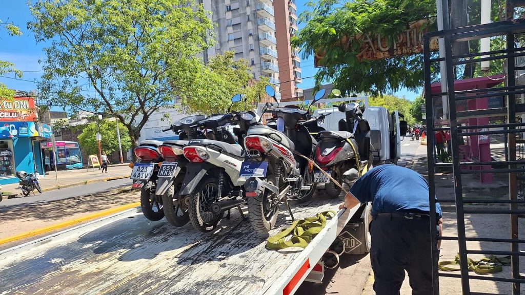 Operativo por falta de casco: secuestraron 39 motos en distintos puntos de Resistencia Operativo por falta de casco: secuestraron 39 motos en distintos puntos de Resistencia