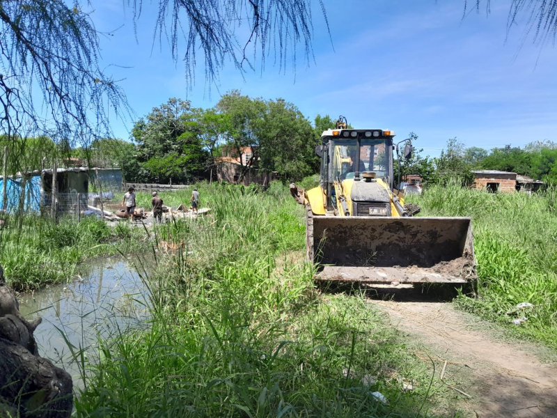 Resistencia: intervención clave para retirar relleno ilegal de la Laguna Argüello Resistencia: intervención clave para retirar relleno ilegal de la Laguna Argüello