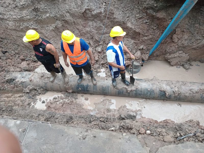 SAMEEP reparó un tramo de cañería del acueducto Fontana y se normaliza el servicio SAMEEP reparó un tramo de cañería del acueducto Fontana y se normaliza el servicio