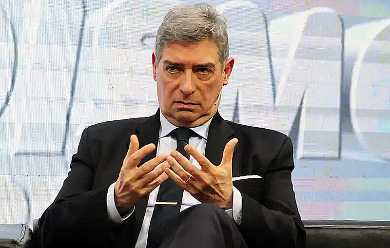 Rosatti: “Debo ser el funcionario público más espiado y más vigilado en la República Argentina hoy” Rosatti: “Debo ser el funcionario público más espiado y más vigilado en la República Argentina hoy”