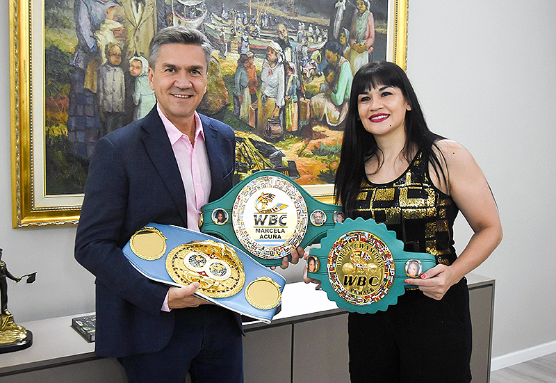 Zdero recibió a la “Tigresa” Acuña en el marco de una acción solidaria para el Pediátrico Zdero recibió a la “Tigresa” Acuña en el marco de una acción solidaria para el Pediátrico