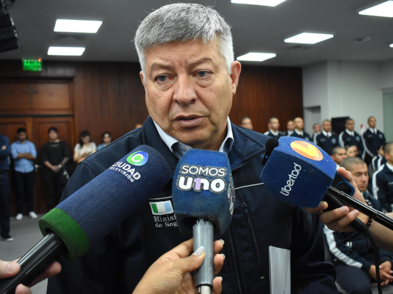 Narcopolicías: “Los delincuentes tienen que ir presos, sean uniformados o no”, aseguró el ministro Matkovich Narcopolicías: “Los delincuentes tienen que ir presos, sean uniformados o no”, aseguró el ministro Matkovich