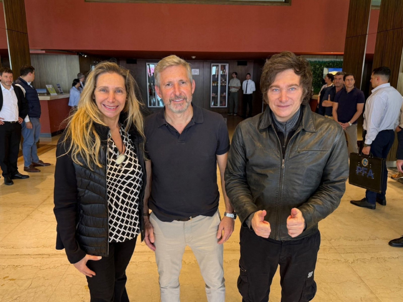 Milei otorgó un anticipo financiero por 0.000 millones a Entre Ríos Milei otorgó un anticipo financiero por 0.000 millones a Entre Ríos