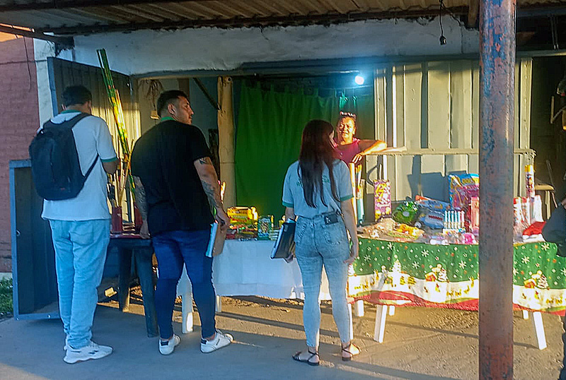 Intensos controles municipales para evitar la venta de pirotecnia de estruendo en Resistencia Intensos controles municipales para evitar la venta de pirotecnia de estruendo en Resistencia