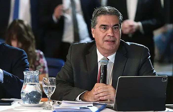 Para Capitanich, la reforma laboral “es una reforma tributaria encubierta y regresiva” Para Capitanich, la reforma laboral “es una reforma tributaria encubierta y regresiva”