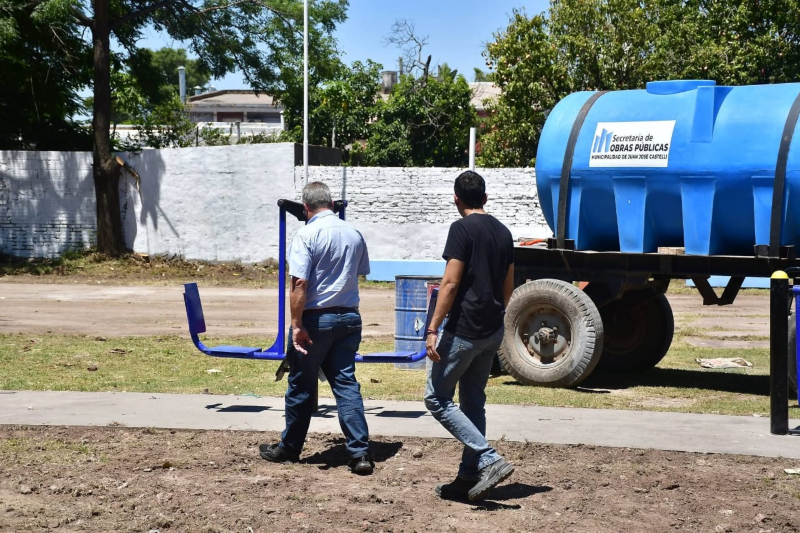 Avanza la puesta en valor de la plazoleta del Barrio Obrero de Castelli Avanza la puesta en valor de la plazoleta del Barrio Obrero de Castelli