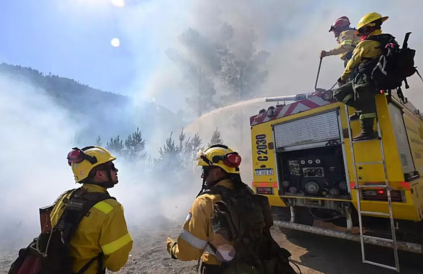Arde Chubut mientras los gobernadores patagónicos piden ayuda Arde Chubut mientras los gobernadores patagónicos piden ayuda