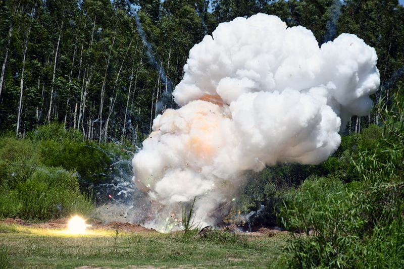 La Municipalidad destruyó pirotecnia secuestrada durante el operativo “Fiestas Seguras” La Municipalidad destruyó pirotecnia secuestrada durante el operativo “Fiestas Seguras”