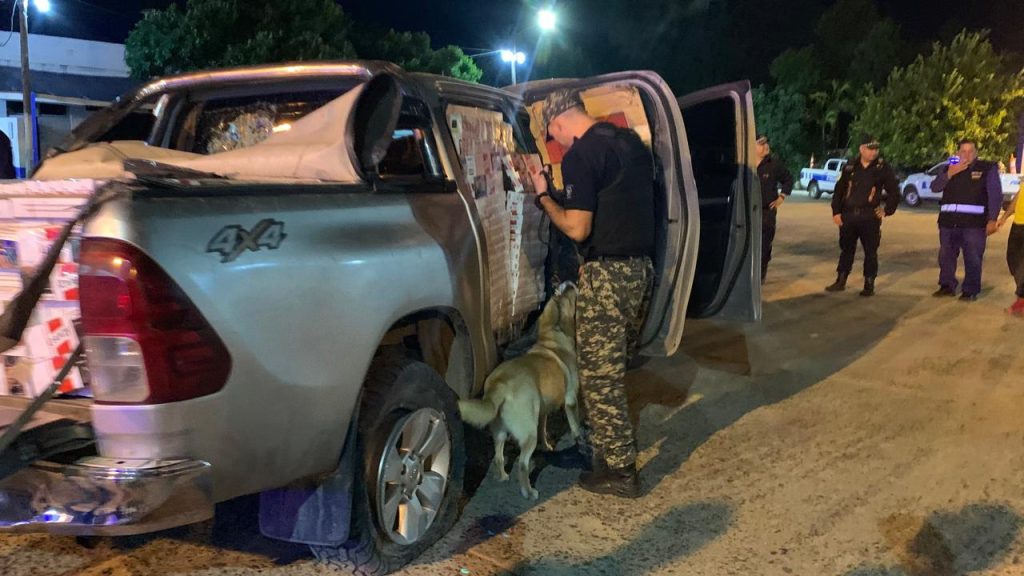 Evasión y persecución: llevaba cigarrillos ilegales