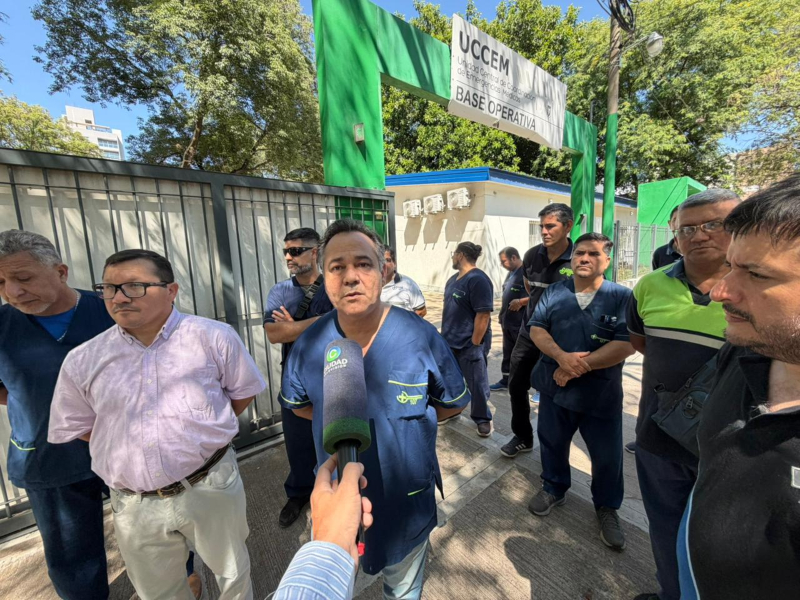 Protesta en la Unidad de Emergencias Médicas: piden el reconocimiento de bonificaciones para personal de dedicación exclusiva Protesta en la Unidad de Emergencias Médicas: piden el reconocimiento de bonificaciones para personal de dedicación exclusiva