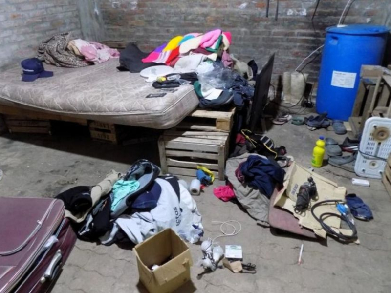 Imputan a un productor de frutillas de Santa Fe por esclavizar a 20 trabajadores rurales del Chaco Imputan a un productor de frutillas de Santa Fe por esclavizar a 20 trabajadores rurales del Chaco