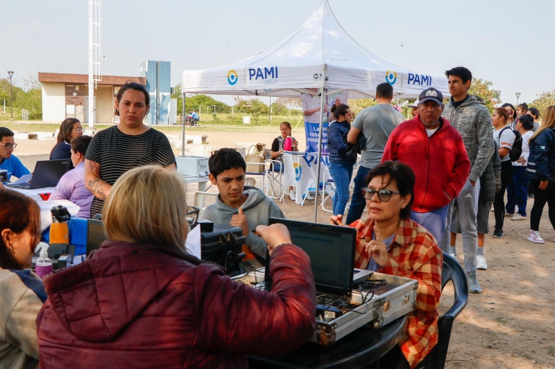 El operativo “Punto de todos” estuvo este martes en la Plaza de la Integración El operativo “Punto de todos” estuvo este martes en la Plaza de la Integración
