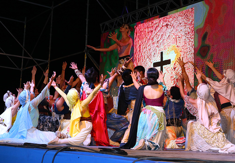 “La peña de la Ciudad” coronó a los artistas del Precosquín 2024 con masiva presencia de espectadores “La peña de la Ciudad” coronó a los artistas del Precosquín 2024 con masiva presencia de espectadores