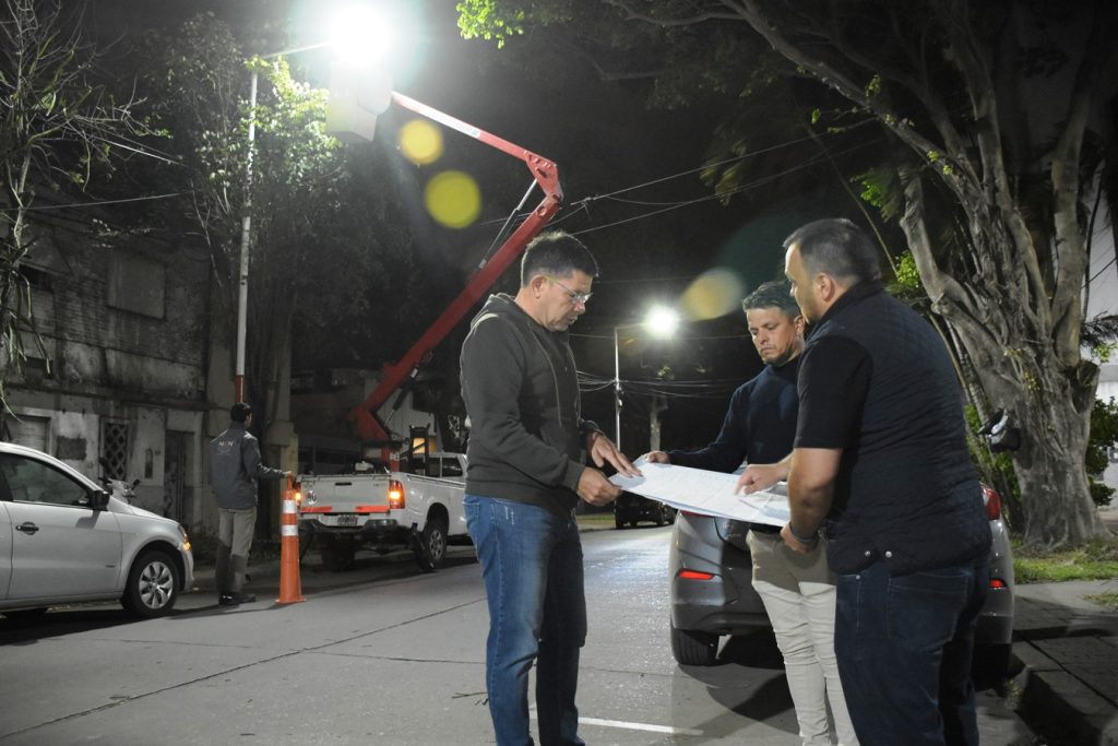 La municipalidad mejora el alumbrado público del macrocentro de Resistencia