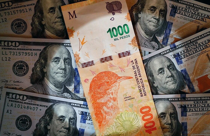 Argentina está cara en dólares y pierde competitividad en el mercado internacional frente a Brasil Argentina está cara en dólares y pierde competitividad en el mercado internacional frente a Brasil