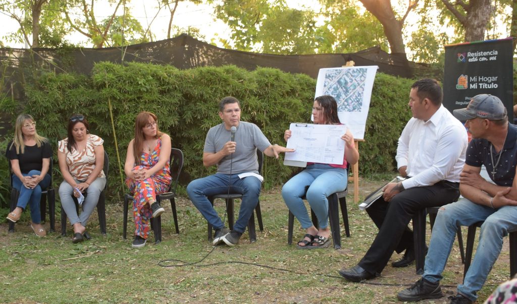 La Municipalidad realizó un taller informativo para avanzar en la regularización de tierras en Villa Palermo La Municipalidad realizó un taller informativo para avanzar en la regularización de tierras en Villa Palermo