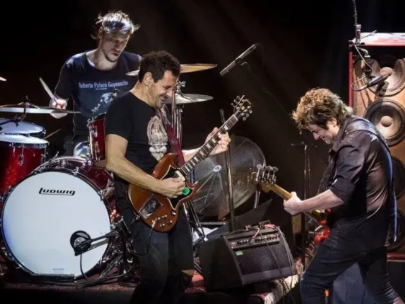 Divididos llega a Corrientes para celebrar sus “35 años” Divididos llega a Corrientes para celebrar sus “35 años”