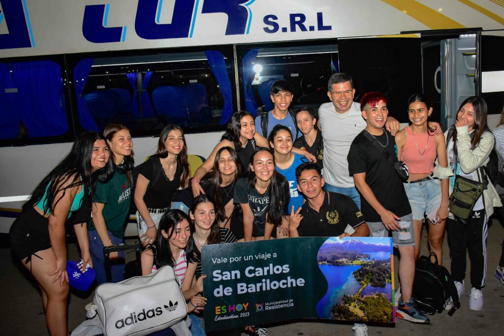 Nueva delegación de estudiantes partió a Bariloche gracias al acompañamiento municipal Nueva delegación de estudiantes partió a Bariloche gracias al acompañamiento municipal