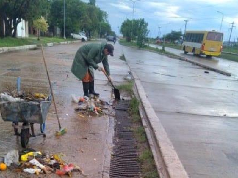 Alerta climática: el Municipio de Resistencia mantiene el protocolo para atender demandas Alerta climática: el Municipio de Resistencia mantiene el protocolo para atender demandas