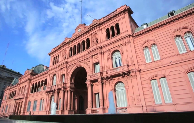 Encuesta: una amplia mayoría le otorga un papel central al Estado en la vida pública Encuesta: una amplia mayoría le otorga un papel central al Estado en la vida pública