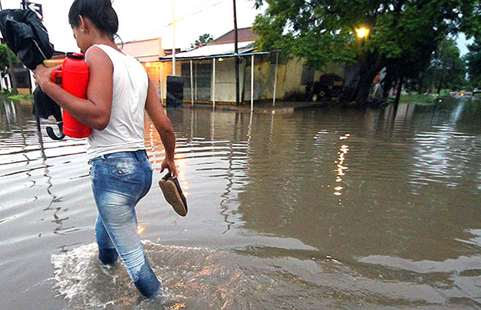 Capitanich decretó la Emergencia Hidrometeorológica ante la alerta por el fenómeno de El Niño Capitanich decretó la Emergencia Hidrometeorológica ante la alerta por el fenómeno de El Niño