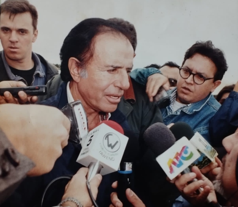 Este viernes, se presenta el libro “La democracia en crisis” de Fabio Prette Este viernes, se presenta el libro “La democracia en crisis” de Fabio Prette