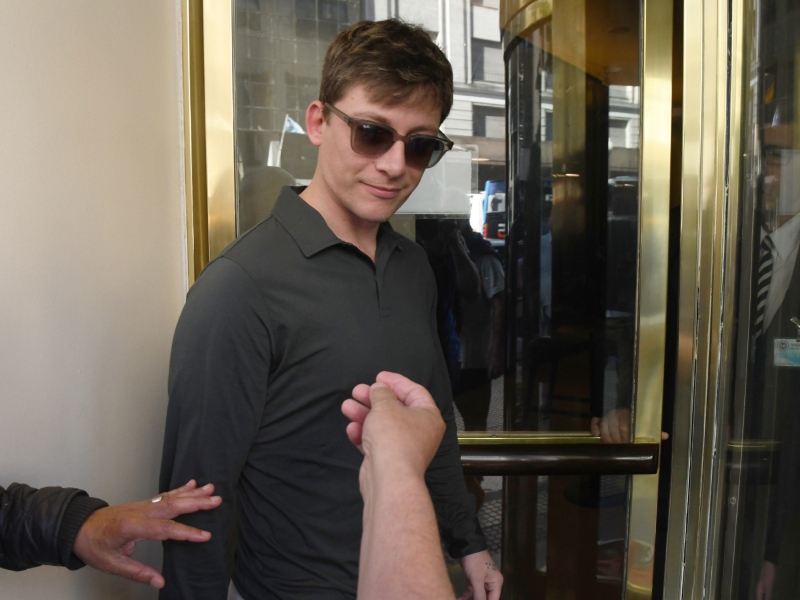 Santiago Caputo gastó 100 mil millones en publicidad de YPF y concluye relato libertario de cero pauta oficial Santiago Caputo gastó 100 mil millones en publicidad de YPF y concluye relato libertario de cero pauta oficial