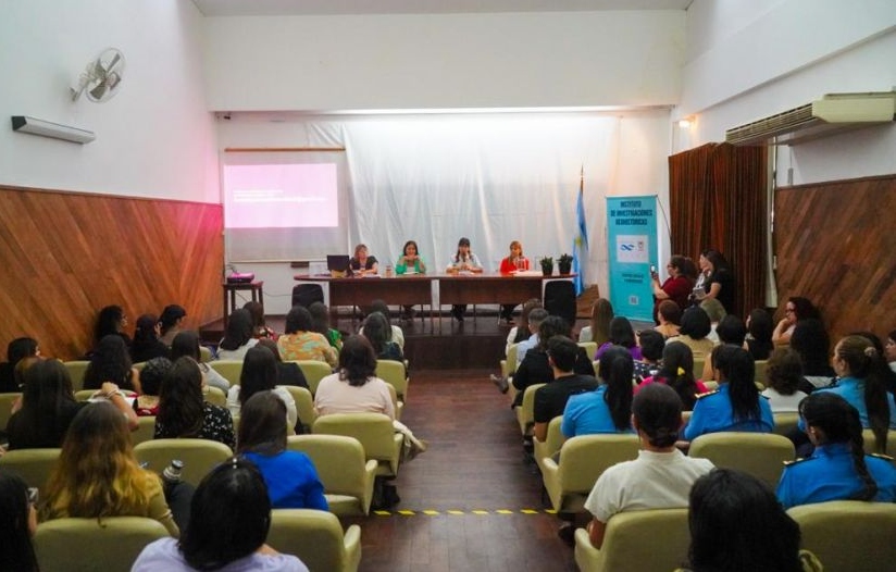 Presentaron la investigación sobre femicidios y violencia de género en Chaco: “Es un aporte necesario, indispensable y urgente” Presentaron la investigación sobre femicidios y violencia de género en Chaco: “Es un aporte necesario, indispensable y urgente”