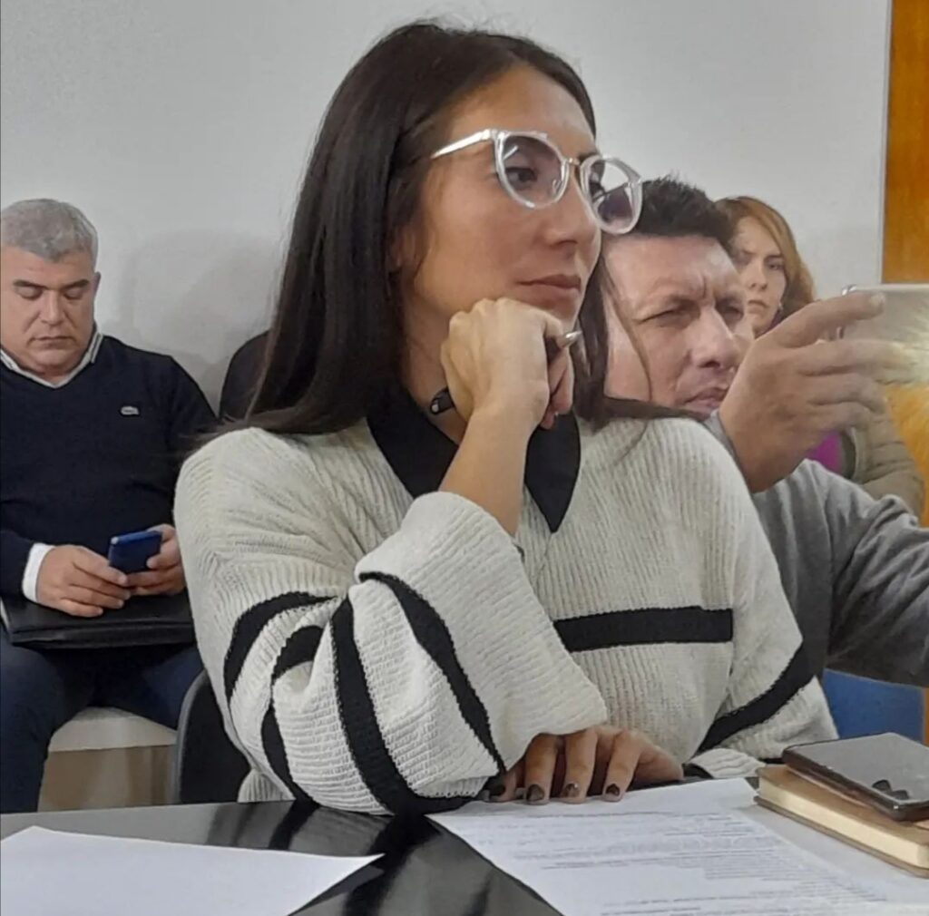 Militantes de Milei agredieron a una concejal peronista de Barranqueras y a su familia